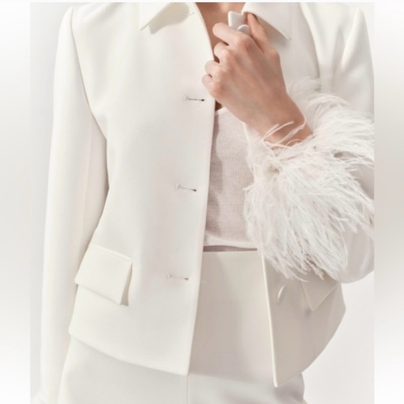 ZW COLLECTION FEATHERED CROPPED BLAZER AND PANTS -2 PCS- ECRU - Picture 7 of 13